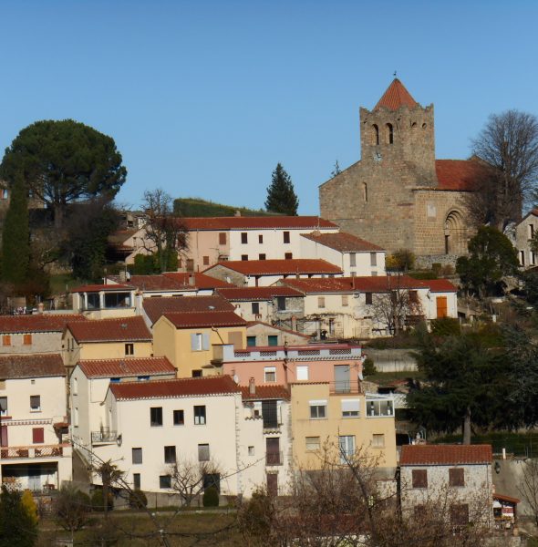 Serralongue. Visite guidée en français