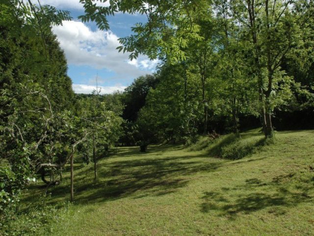 Camping et Chalets La Pomarede